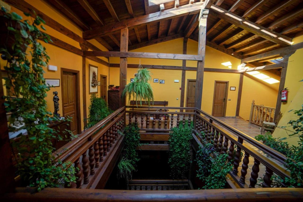 Casarejos Posada Real De Carreteros מראה חיצוני תמונה