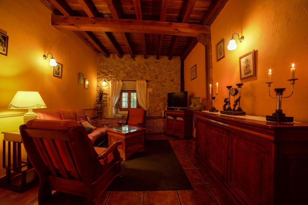 Casarejos Posada Real De Carreteros מראה חיצוני תמונה