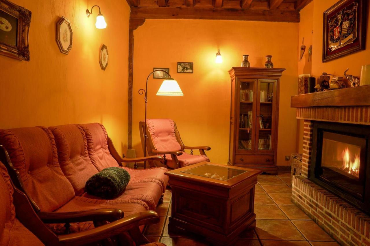 Casarejos Posada Real De Carreteros מראה חיצוני תמונה